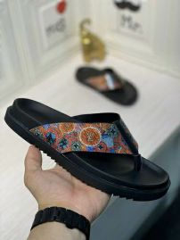 Picture of LV Slippers _SKU461838015152002